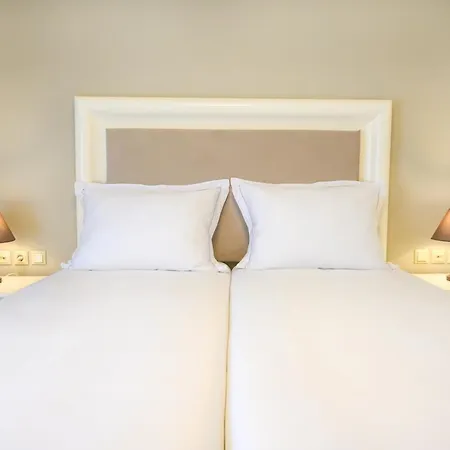 Emerald Hotel
